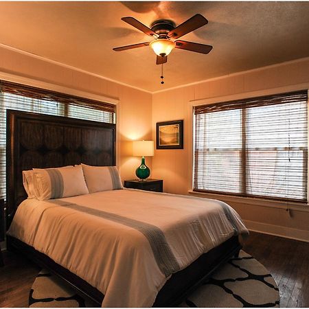 The Coyle Cabin - Close To Downtown, Stadiums, U Of H, Med Center Houston Extérieur photo